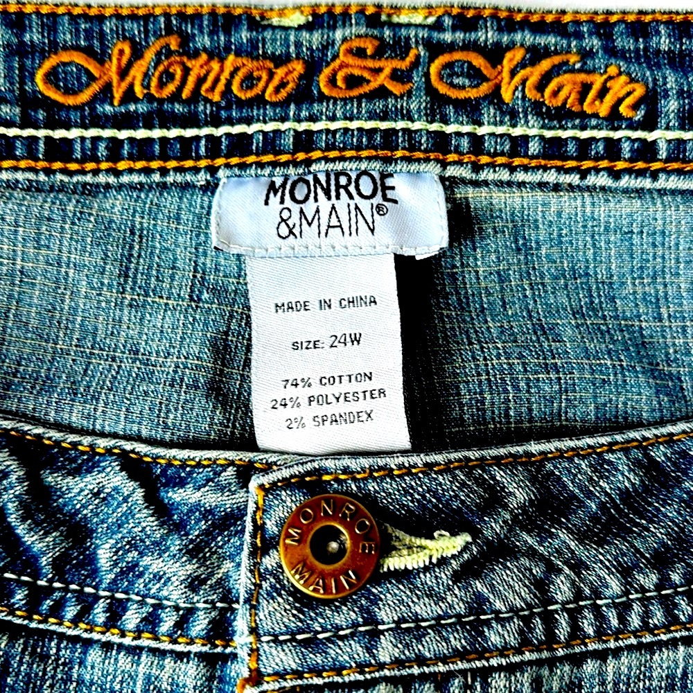 Monroe & Main Blue Jean Shorts Classic Denim Style ** - Picture 5 of 7
